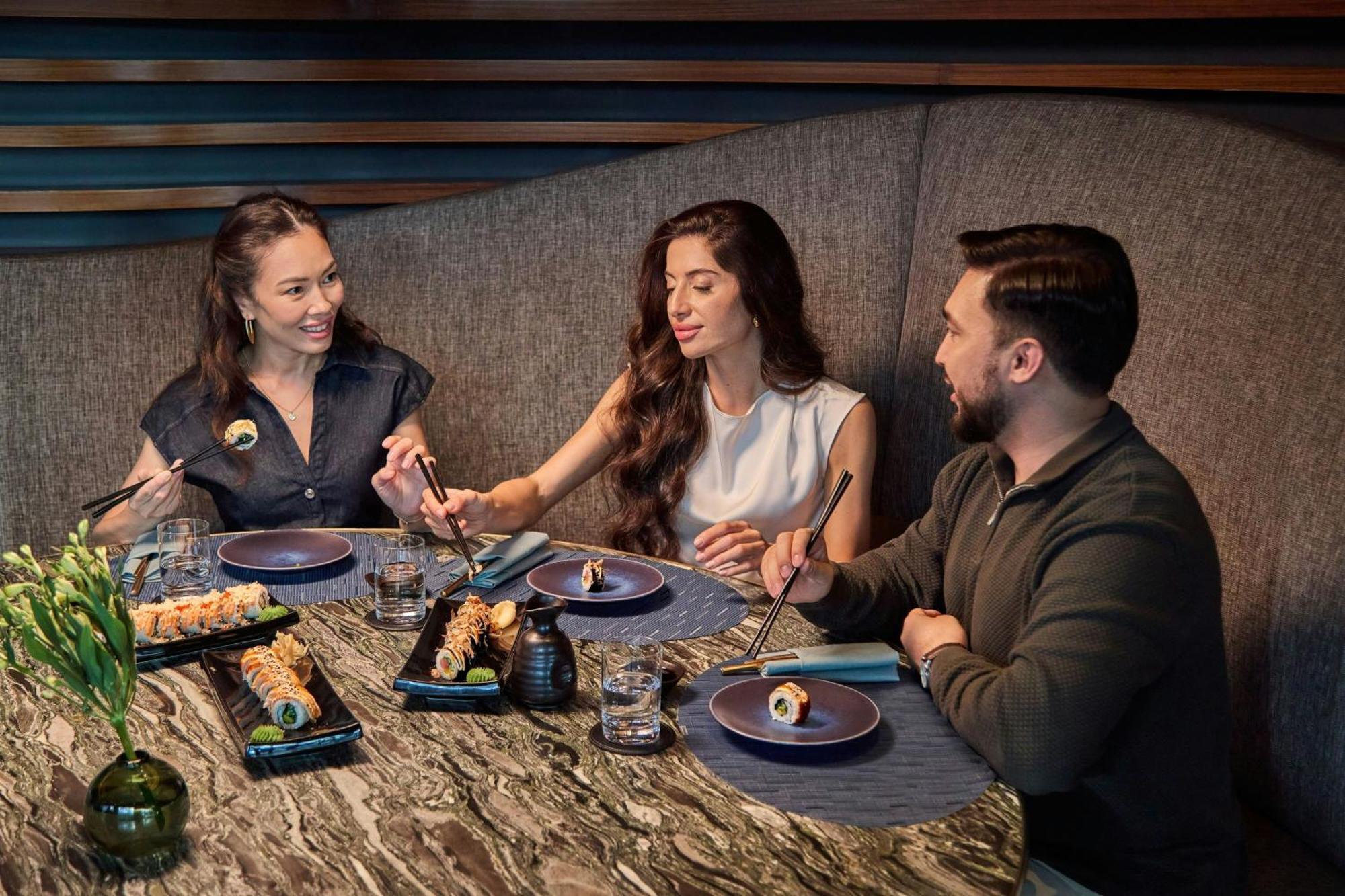 The Ritz-Carlton, Astana Hotel Ngoại thất bức ảnh